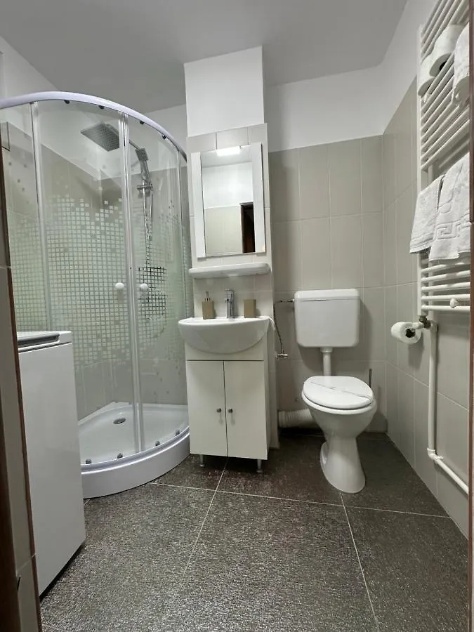 Xox Comfort Obregia Bucureşti 0*,  România